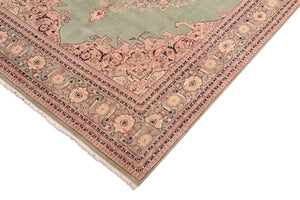 handmade Traditional  Lt. Green Lt. Green Hand Knotted RECTANGLE 100% WOOL area rug 8x10